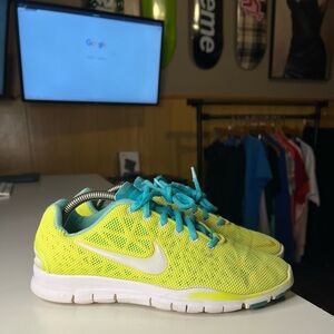 Nike Free TR Fit 3 Breathe Womens Sz 8 Yellow Running Training Shoes